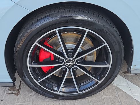 Certified 2025 Volkswagen Jetta GLI Autobahn image 4