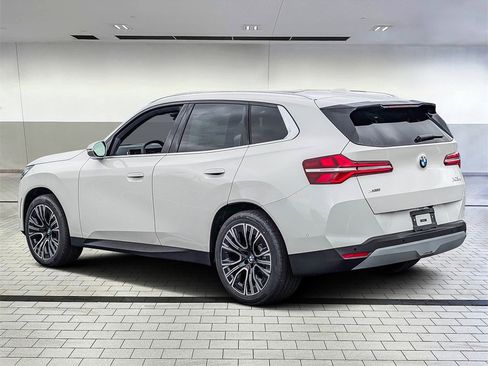 Used 2025 BMW X3 xDrive30i w/ Convenience Package image 3