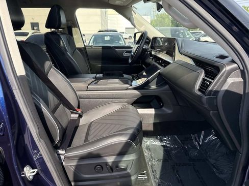 Certified 2025 INFINITI QX80 Luxe AWD/4WD image 39