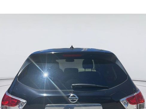 Used 2014 Nissan Pathfinder SL w/ Trailer Tow Package FWD image 15