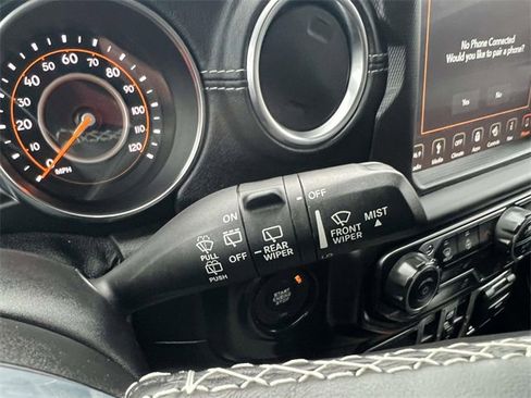 Used 2019 Jeep Wrangler Unlimited Sahara image 34