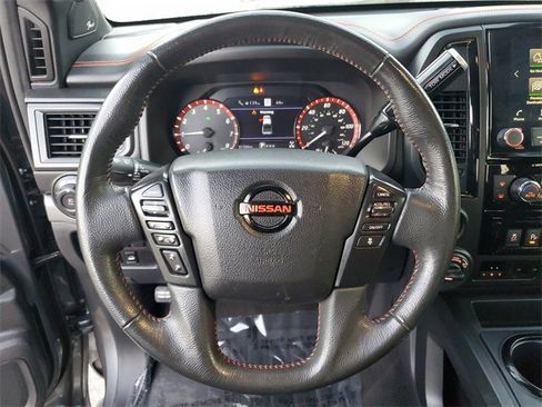 Used 2020 Nissan Titan PRO-4X image 21