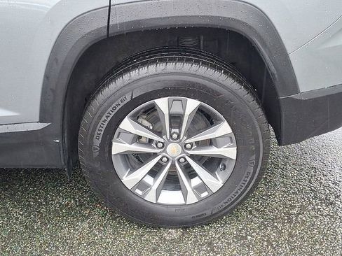 Used 2025 Chevrolet Equinox LT FWD image 24