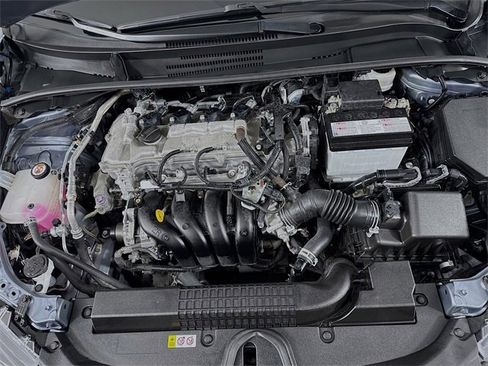Used 2022 Toyota Corolla LE image 29