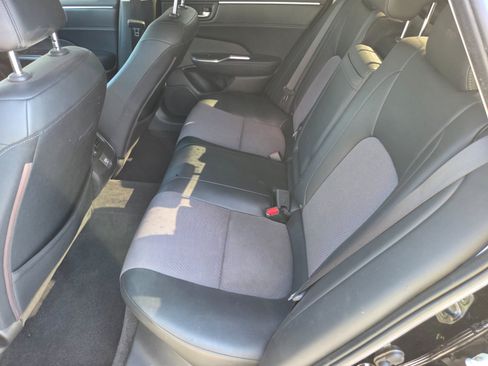 Used 2018 Honda Clarity Plug-In Hybrid image 9
