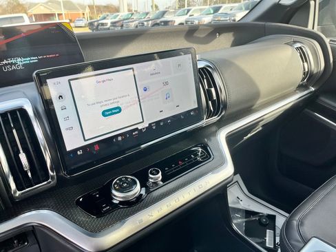 New 2026 Ford Expedition Platinum image 23