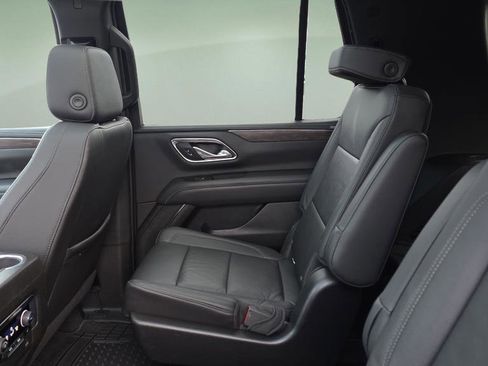 Used 2021 Chevrolet Tahoe Z71 w/ Z71 Signature Package image 15