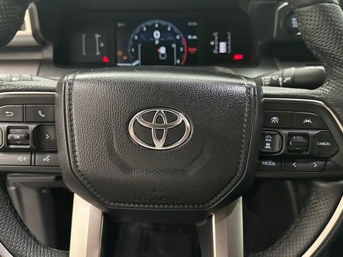 Used 2025 Toyota Tacoma SR5 AWD/4WD image 14