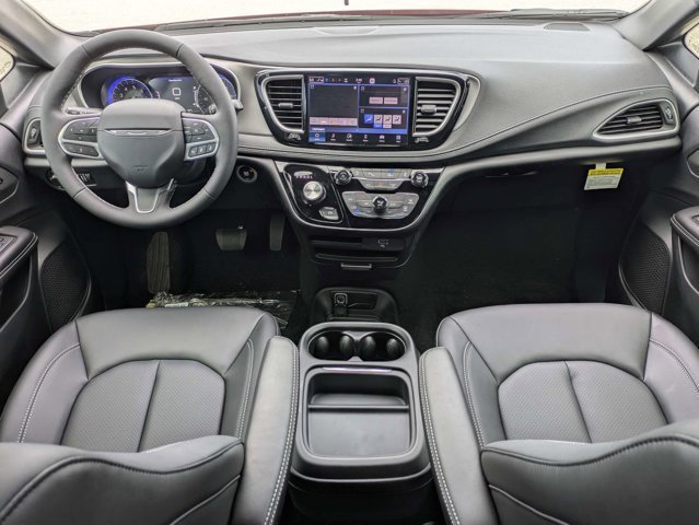 New 2027 Chrysler Pacifica Select FWD image 17