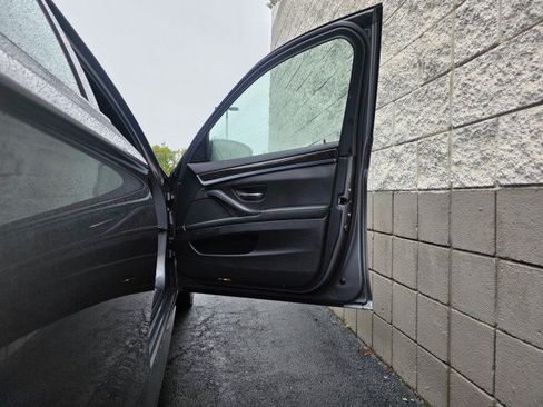 Used 2013 BMW M5 RWD image 20