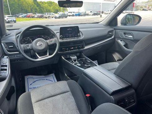Certified 2024 Nissan Rogue SV AWD/4WD image 14