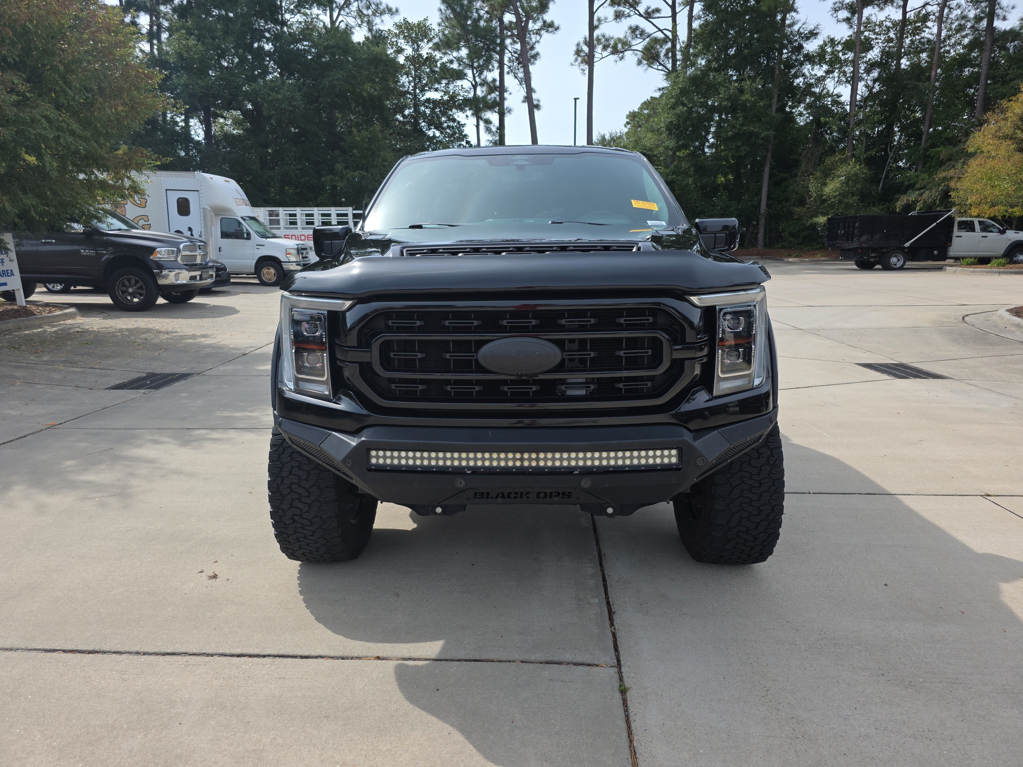 Used 2022 Ford F150 Lariat w/ Equipment Group 502A High AWD/4WD image 3