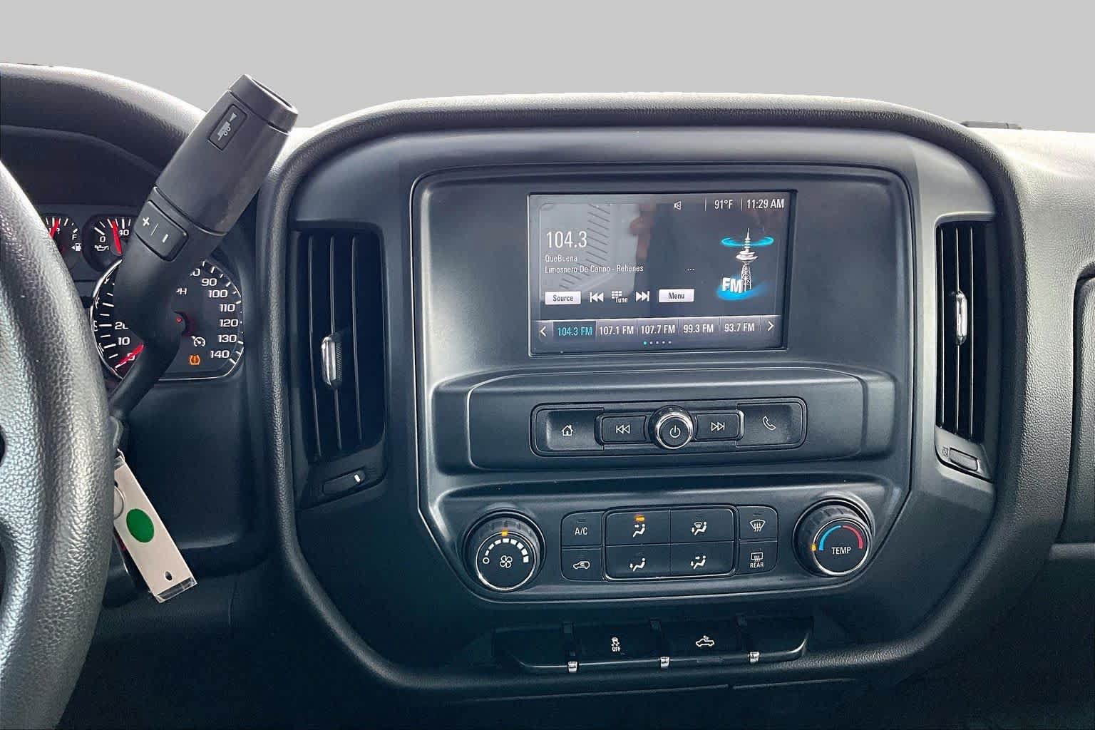 Used 2017 Chevrolet Silverado 1500 Custom w/ Custom Convenience Package RWD image 7