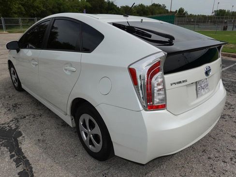 Used 2015 Toyota Prius Two image 5