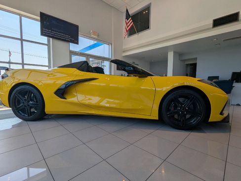 New 2026 Chevrolet Corvette Stingray Premium Conv w/ Z51 Performance Package RWD image 24