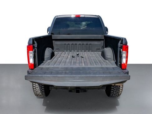 Used 2017 Ford F250 XLT w/ XLT Value Package image 58