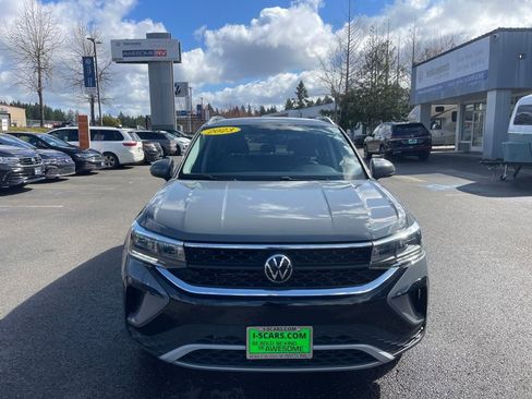 Used 2023 Volkswagen Taos SE image 10