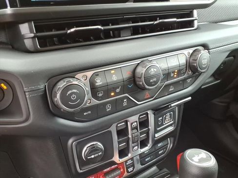 New 2025 Jeep Wrangler Unlimited Rubicon image 23