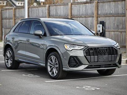 Certified 2025 Audi Q3 2.0T Premium w/ Convenience Package