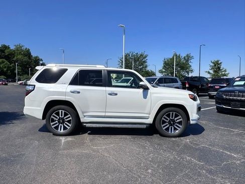 Used 2017 Toyota 4Runner Limited AWD/4WD image 13