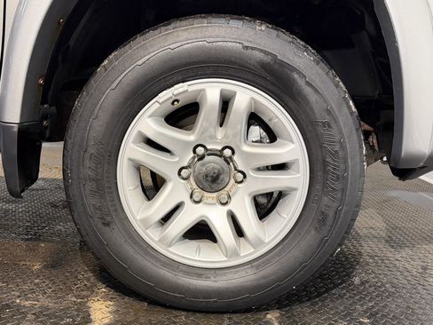 Used 2004 Toyota Tundra SR5 AWD/4WD image 9