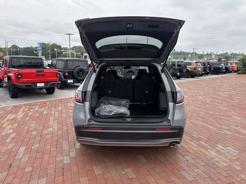 Certified 2024 Honda HR-V Sport image 29