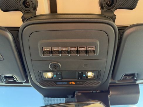 New 2025 Ford Bronco Badlands image 27