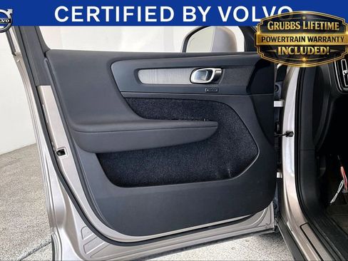 Used 2023 Volvo XC40 B5 Plus w/ Protection Package Premier AWD/4WD image 22
