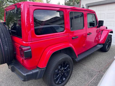 Used 2021 Jeep Wrangler Unlimited Sahara w/ Cold Weather Group AWD/4WD image 2