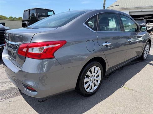 Used 2019 Nissan Sentra S FWD image 7