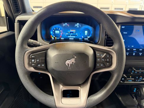 Used 2025 Ford Bronco 4-Door image 16