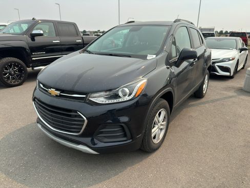 Used 2022 Chevrolet Trax LT w/ Driver Confidence Package AWD/4WD image 1