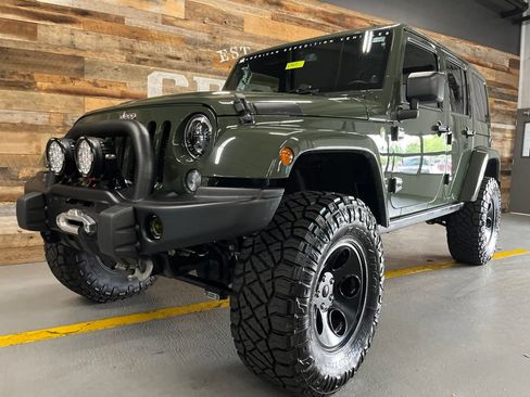 Used 2014 Jeep Wrangler Unlimited Rubicon w/ Connectivity Group AWD/4WD image 60