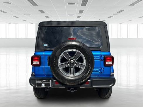 Used 2021 Jeep Wrangler Unlimited Sahara image 5