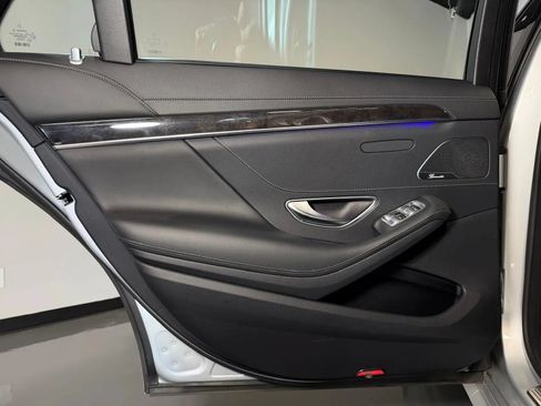 Used 2015 Mercedes-Benz S 550 Sedan image 16