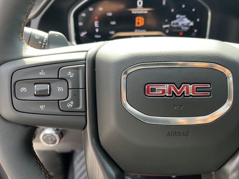 New 2026 GMC Sierra 1500 AT4 w/ AT4 Premium Package AWD/4WD image 34