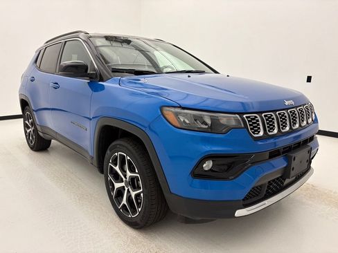 Used 2025 Jeep Compass Limited AWD/4WD image 15