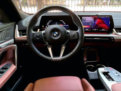 Used 2026 BMW X2 xDrive28i AWD/4WD image 5