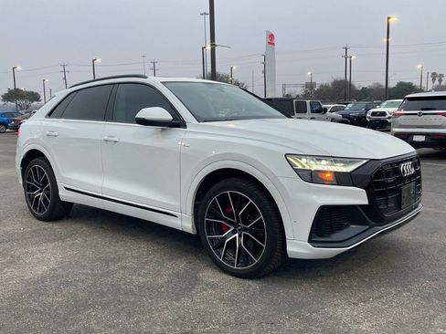 Used 2019 Audi Q8 Prestige w/ Luxury Package image 2