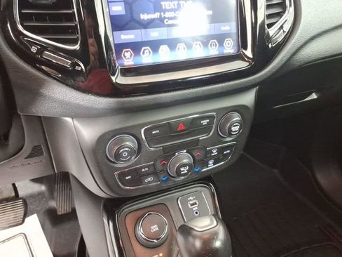 Used 2019 Jeep Compass Limited AWD/4WD image 23