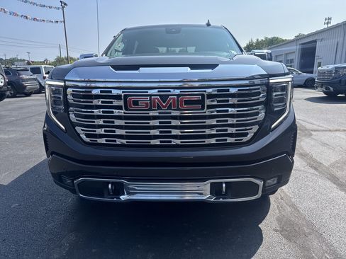 New 2025 GMC Sierra 1500 Denali image 9