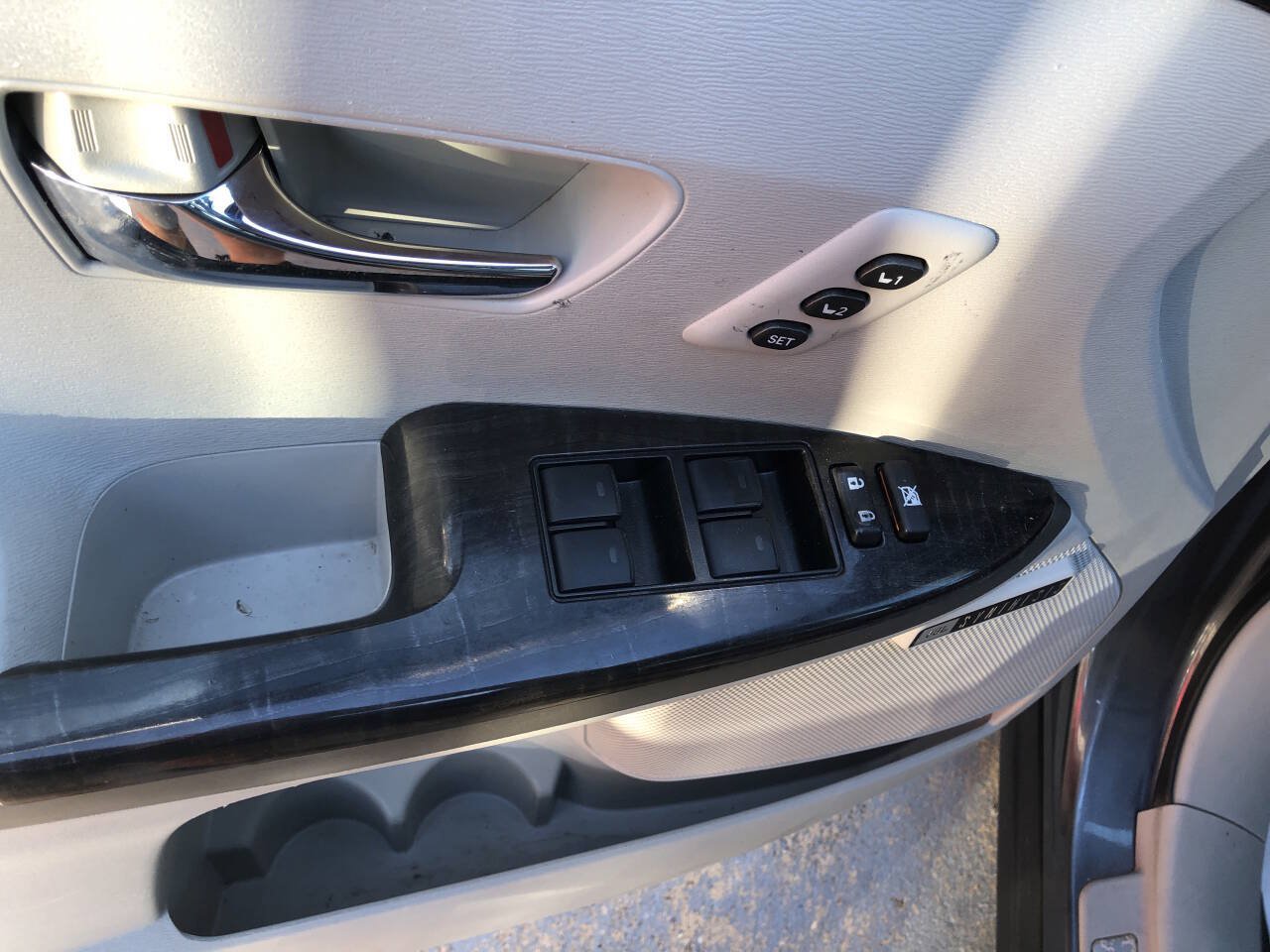 Used 2015 Toyota Venza XLE w/ XLE Premium Package FWD image 13