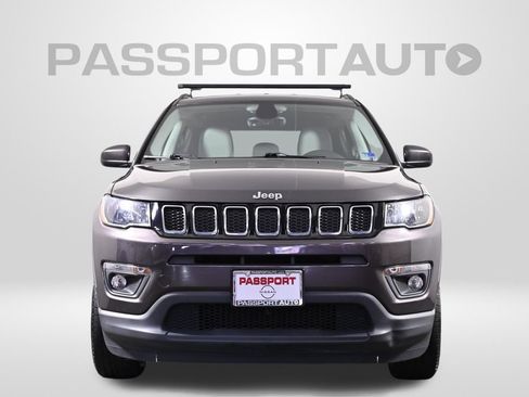 Used 2018 Jeep Compass Latitude w/ Popular Equipment Group AWD/4WD image 2