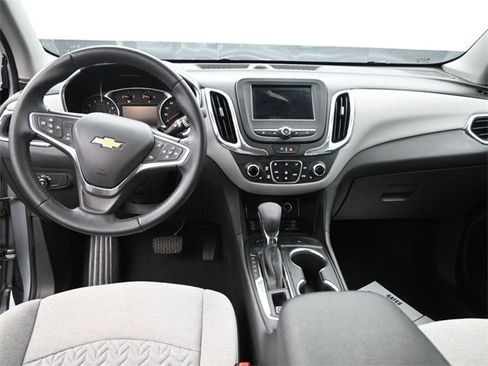 Used 2023 Chevrolet Equinox LT w/ Driver Convenience Package image 10