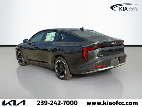 New 2025 Kia K4 EX image 3