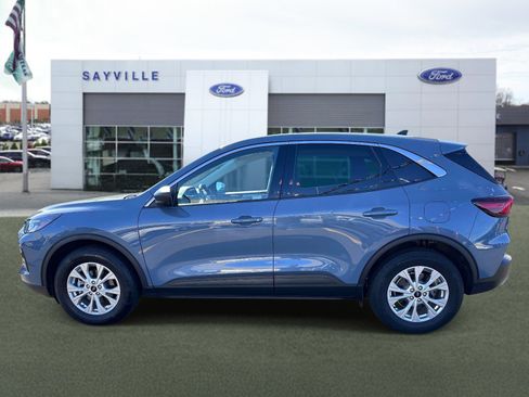 Used 2024 Ford Escape Active AWD/4WD image 2