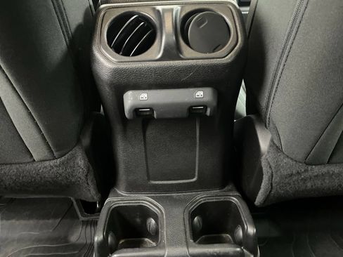Used 2020 Jeep Gladiator Sport w/ Quick Order Package 24S AWD/4WD image 23