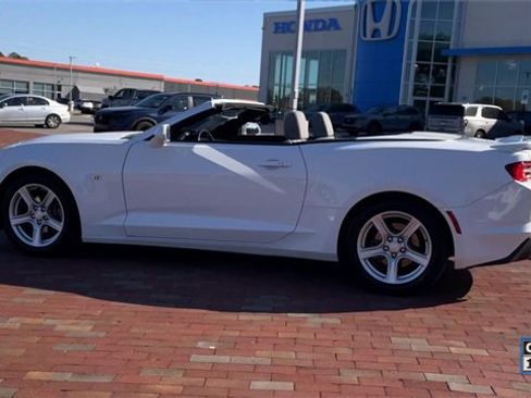 Used 2023 Chevrolet Camaro LT image 7