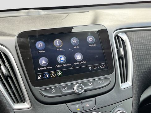 Used 2025 Chevrolet Malibu LS image 15