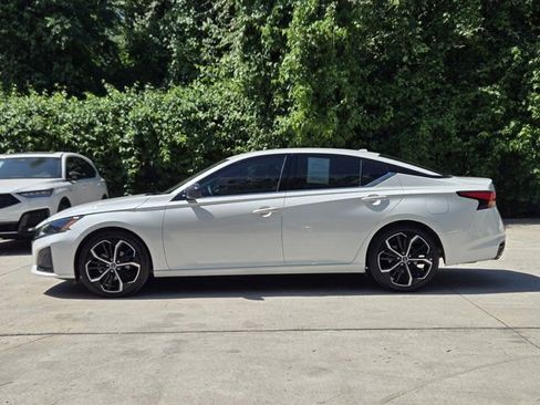 Used 2024 Nissan Altima 2.5 SR FWD image 5